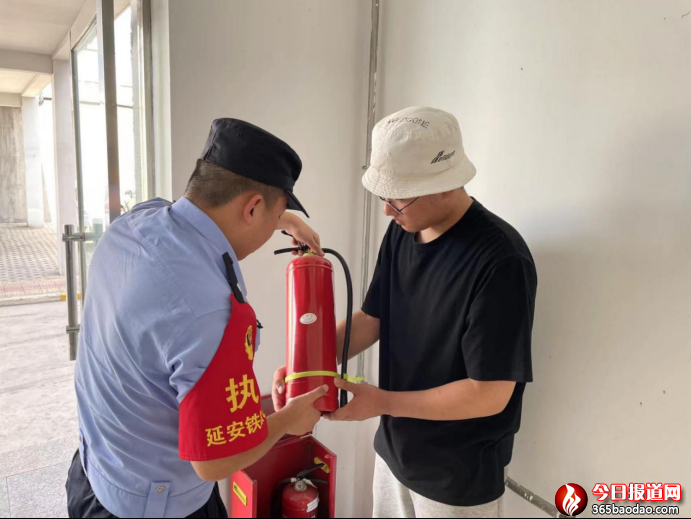 嚴(yán)細(xì)措施 狠抓落實 神木站派出所縱深推進(jìn)夏季治安打擊整治百日行動見實見效671.png
